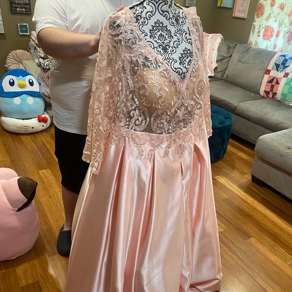 JJs House Dresses & Skirts - New with tags size 24W Pearl Pink Dress